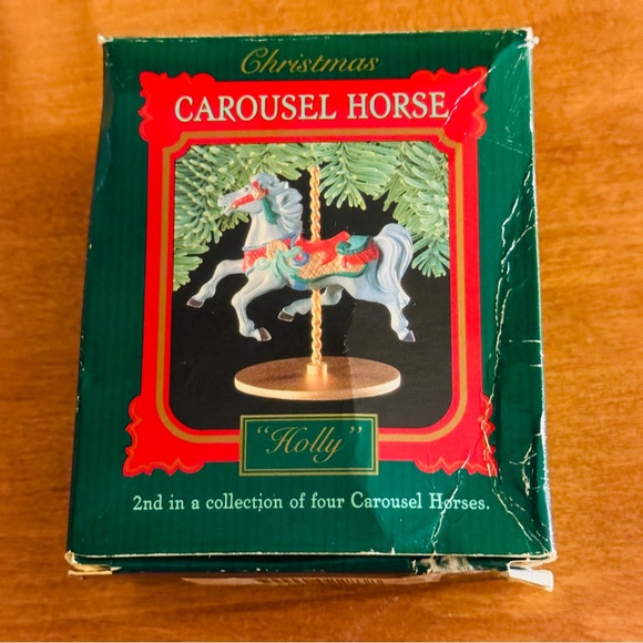 Hallmark Keepsake Ornament Holly Christmas Carousel Horse 2nd in Collection 1989 - Picture 4 of 6